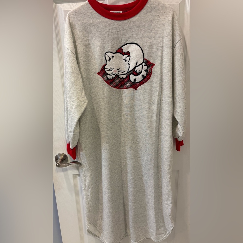 Christmas‎ Bold Spirit VTG Cat Sweatshirt Pajamas/Nightgown